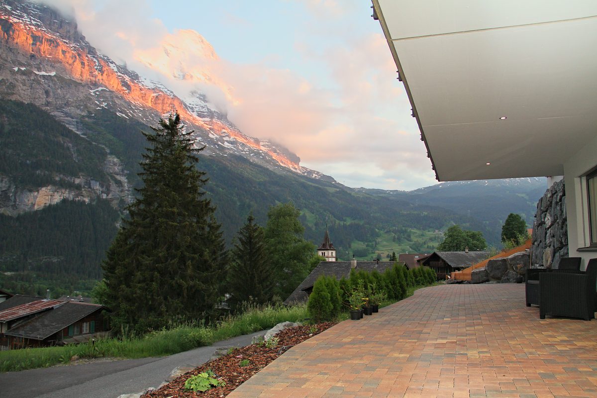 Terrasse mit Eigerblick